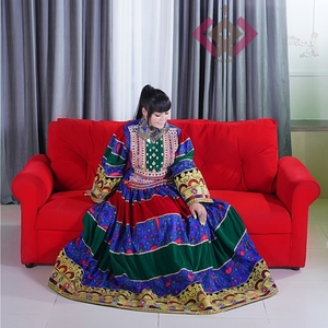 Phụ nữ tuyệt đẹp <span class=keywords><strong>anarkali</strong></span> bên váy với dupatta Chất lượng cao cấp trong tỷ lệ bán buôn - Product Image 3