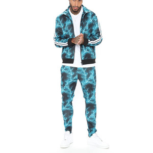 Survêtement streetwear personnalisé avec logo, ensemble 2 pièces zippé décontracté pour homme - Product Image 1