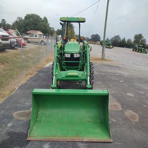 Modelo de cabina de tractor John Deeere 5065E de calidad superior resistente para uso agrícola disponible para entrega rápida - Product Image 4