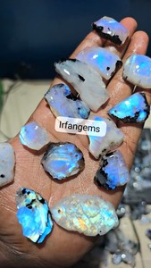 100% Natural Rainbow Moonstone Slice Cristal pulido Precio al por mayor Lote Piedra lunar Piedras preciosas sueltas Precio al por mayor Lote - Product Image 2