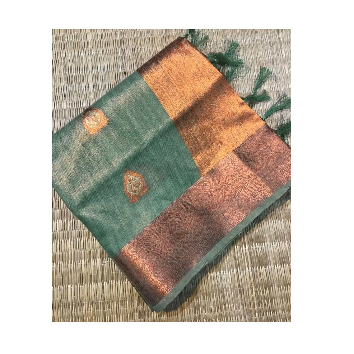 Saree de seda puro de tecido, venda quente de saree de seda com ouro de cobre e prata zari, combinação de tecelagem com blusa de corrida e motivos elegantes