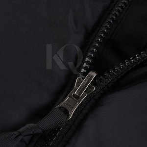 เสื้อแจ็คเก็ตบุใยเบาสำหรับผู้ชาย แบบกลับด้านได้ อุ่นสบาย เหมาะสำหรับกิจกรรมกลางแจ้งในฤดูหนาว ใส่ลำลอง เดินทาง หรือใส่ในชีวิตประจำวัน - Product Image 4