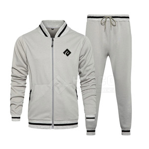 Chándales de entrenamiento de gimnasia de manga larga para hombre de alta calidad con cuello con capucha patrón sólido para invierno precio bajo OEM al por mayor - Product Image 1