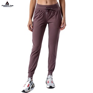 Pantalon de survêtement de jogging en coton respirant et lourd pour femmes OEM pantalon de survêtement chaud d'hiver taille haute avec logo Streetwear Style décontracté - Product Image 3
