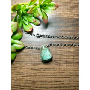 Collier goutte d'eau Eli Skeets Kingman en turquoise et argent sterling pour les occasions de cadeaux - Product Image 2