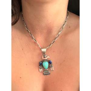 Pendentif Shawn Cayatineto Turquoise Thunderbird multi-pierres et argent sterling avec technologie d'incrustation à sertissage clos - Product Image 2