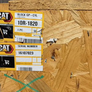 Bloc moteur court CAT 10R-1820 3126 (neuf scellé) - Pièce d'origine authentique - Product Image 1