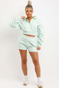 Vente en gros personnalisé menthe 2 pièces femmes froncé Crop Zip Hoodie & Shorts ensemble de survêtement femmes respirant ensemble de survêtement deux pièces - Product Image 5