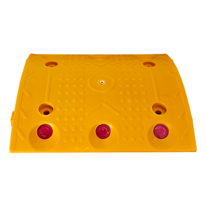 ตัวจำกัดความเร็วพลาสติก EKO สำหรับถนน ขนาด 30x33x4 ซม. - Product Image 3