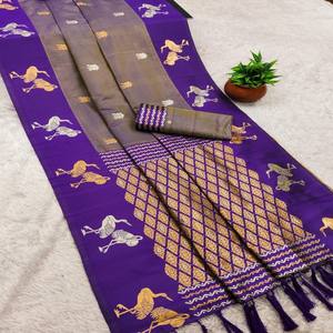 Sari de Seda Suave Premium VASTRA COTTAGE, Cuerpo con Zari, Pallu con Múltiples Zaris, Borde Tejido Elegante, Borlas de Diseño para Uso Festivo - Product Image 3