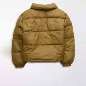 Chaqueta acolchada de oliva recortada para mujer a la moda | Prendas de abrigo de invierno modernas y cómodas - Product Image 5