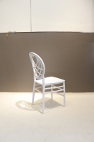 Chaises de mariage populaires en forme de cœur, empilables, en résine plastique, pour banquets commerciaux, événements et locations de fêtes