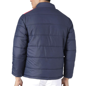 Elegante chaqueta acolchada para hombre: construida con calidez, moldeada para el movimiento, estilizada con un acabado limpio para la versatilidad del clima fresco - Product Image 2