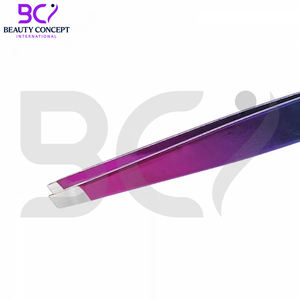 Pince à épiler classique à pointe inclinée en acier inoxydable de précision, outil de beauté durable pour femmes et hommes - Product Image 4