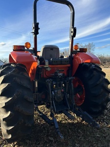 KUBOTA MX5200 TRACTOR - KUBOTA TRACTOR DIESEL <b>MACHINE</b> - Product Image 3