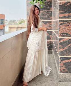 Robe en lin et soie russe traditionnelle à la mode, style élégant, conçue pour les femmes professionnelles, tenue quotidienne moderne - Product Image 4