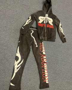 ชุดวอร์มแบบกำหนดเองสำหรับผู้หญิง ชุดสองชิ้นปักลายแบบดิสเทรส ชุดวอร์มผู้ชาย กางเกงวอร์มสองชั้นและเสื้อฮู้ดมีซิปแบบเซ็ต - Product Image 4