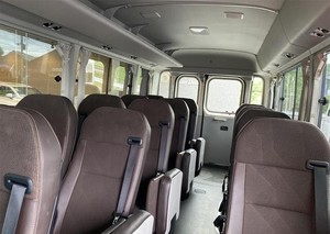 Compre Autobús de Pasajeros Toyota Coaster de 24 Asientos Usado y Económico con Volante a la Izquierda en Venta - Product Image 4