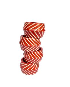 Rond de serviette en résine orange et blanche Design papillon de luxe pour les fêtes de mariage et de Noël pour la table à manger en métal et en bois - Product Image 3