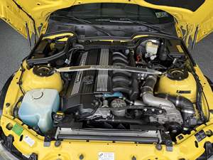 BMW Z3 M Roadster 2000 d'occasion en bon état, boîte manuelle 5 vitesses, jaune Dakar, comprenant un compresseur Dinan, hardtop inclus - Product Image 6