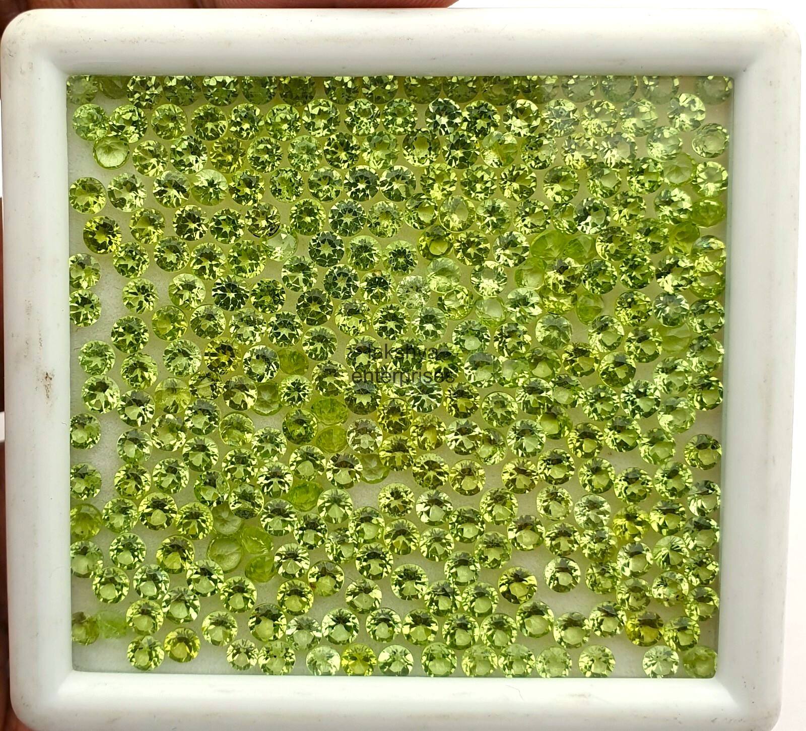 สีเขียว