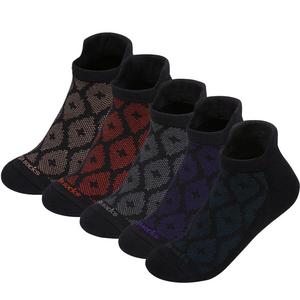 Calcetines de yoga antideslizantes de corte bajo con logotipo personalizado, calcetines de agarre entretejidos con diseño de diamantes para hombres, mujeres y jóvenes. Estudio de Pilates, - Product Image 5