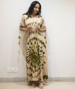 Robe Kaftan à Col en V à Motifs Tie-Dye Tendance Confortable Luxe et Légère avec Pompon 1 Pièce pour Femmes Vacances et Usage Quotidien - Product Image 3