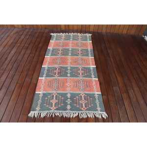 พรมขนาด 2.7x5.7 ฟุต, พรมวินเทจตุรกี, พรมขนสัตว์ลายดอกไม้สีแดง - Product Image 1