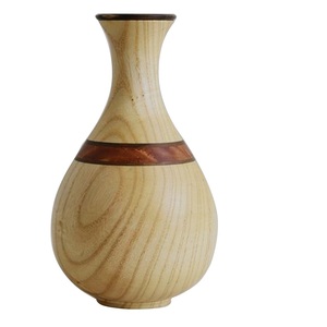 Florero estándar Royal Look Floreros hechos a mano para el interior del hogar y la decoración de mesa Recipiente de madera - Product Image 1