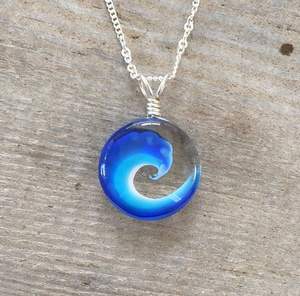 COULEUR FULL DESIGNES aiguilles en résine Creative Handmade Glowing neackles In unique Dark Blue Sky Clouds Resin Luminous For Wome - Product Image 1