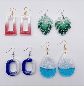Boucles d'oreilles pendantes carrées en résine et acrylique bicolores, style bohème, modèle amour, dernières nouveautés, vente chaude - Product Image 3