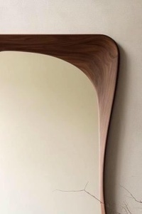 Gương khung gỗ óc chó thật không đối xứng thanh lịch, hoàn hảo cho phòng tắm hoặc phòng ngủ, thêm một nét độc đáo cho trang trí nhà của bạn - Product Image 3