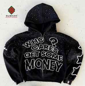 Sweat-shirt d'hiver noir audacieux avec lettrage vieilli et manches en strass, 100% coton, polaire tricoté respirant - Product Image 4