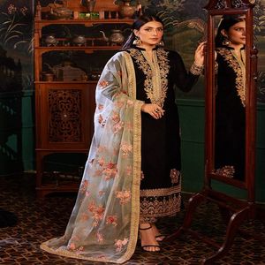 Robes pakistanaises brodées de style maxi longues pour femmes de qualité supérieure au meilleur prix et faible MOQ 2026 - Product Image 1