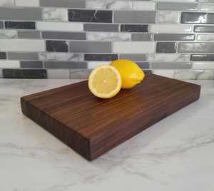 Tabla de cortar cuadrada de madera y plato para servir-Durable sostenible - Product Image 4