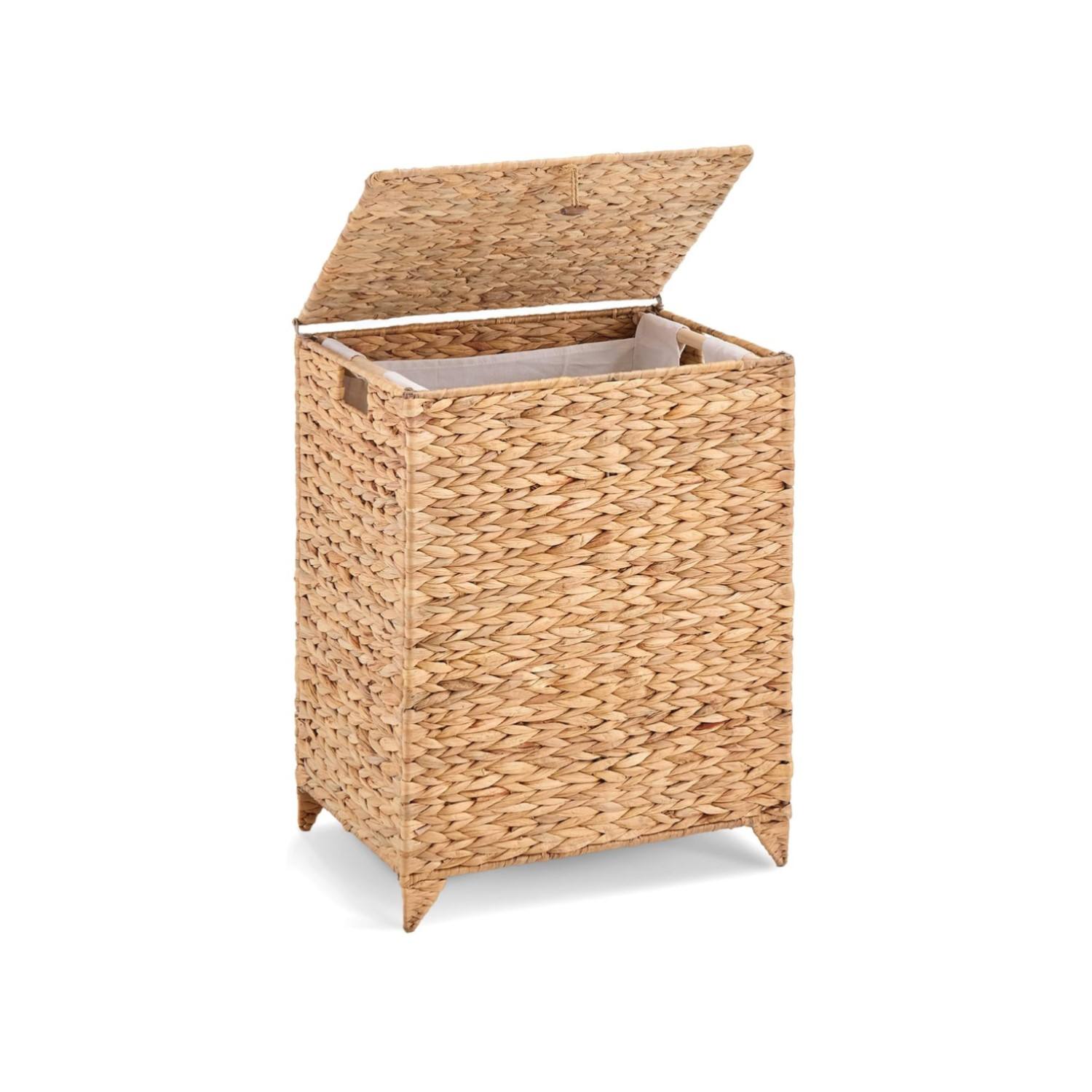 โดยธรรมชาติ