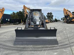 Chargeuse compacte CASE Minotaur DL550 - Machine 2-en-1 à moteur diesel avec moteur FPT et pompe hydraulique haute efficacité - Product Image 5