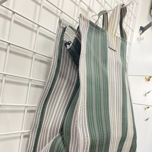 Sac à provisions en nylon à fermeture éclair réutilisable écologique tissé à la main rayé sacs de plage en plastique recyclé voyage indien à la mode - Product Image 1