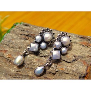 Pendientes de tuerca florales de perlas naturales de Plata de Ley 925, joyería ligera de piedras preciosas naturales para regalo de aniversario - Product Image 4