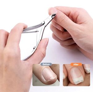 Vente en gros de pinces à cuticules à double ressort de 4.5 pouces pointe de 6mm passivées pour les doigts de bébé fabriquées au Pakistan - Product Image 3