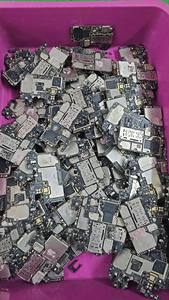 Cartes de circuits imprimés de téléphones portables pour la récupération de l'or - Product Image 3