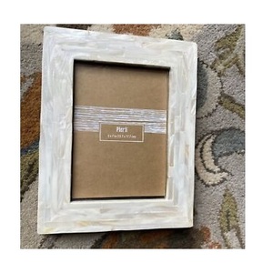 Cadre photo blanc nacre de belle classe pour l'exportation Cadre photo en nacre Fabriqué en Inde - Product Image 1