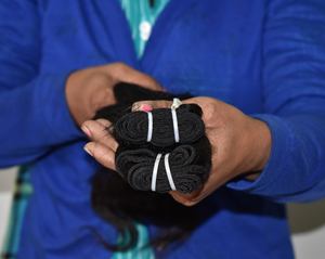 Venta al por mayor 100% Natural Virgin Indian Black Bodywave Bundles Loose Deep Wave Raw Natural Weaving Extensiones de cabello humano de confianza - Product Image 5