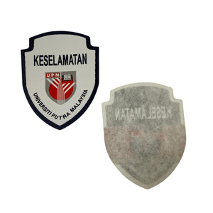 Etiquette personnalisée en tissu découpé au laser avec doublure blanche pour joindre des pièces textiles et renforcer la structure des étiquettes tissées - Product Image 4