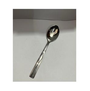 Petite cuillère faite à la main pour les portions de médicaments pour enfants ou pour les portions de nourriture à faible coût - Product Image 3