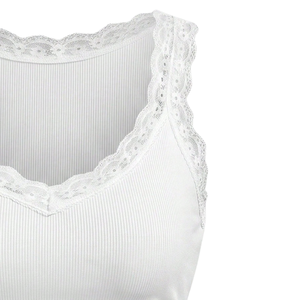 Débardeur Femme Blanc Côtelé en Dentelle Col V Coupe Ajustée Extensible Camisole Sans Manches Décontracté Été Tricoté Respirant Séchage Rapide Logo au Dos - Product Image 4
