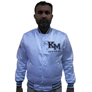 Parches de letras bordadas personalizadas Chaqueta de satén con bordado 3D vintage Chaqueta de alta calidad Chaqueta con logotipo personalizado para hombres - Product Image 4