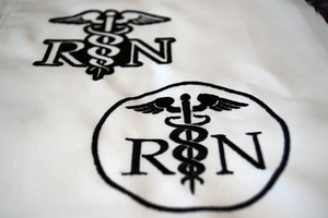 Patchs brodés en fer en tissu sergé personnalisé de haute qualité excellents insignes de broderie à la Machine Pakistan Patch brodé personnalisé - Product Image 6