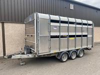 Remorque en aluminium fermée pour le transport de bétail et de chevaux, ventilée, pour usage agricole, capacité de charge de 45 m³ et 45 kg