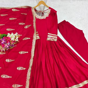 ชุดเดรสลำลองสไตล์บาเนราซี ลายตารางแบบดั้งเดิม ปักลายประดับเลื่อม ไม่ยับ แห้งเร็ว ใส่ได้สองด้าน สไตล์อินเดีย - Product Image 1